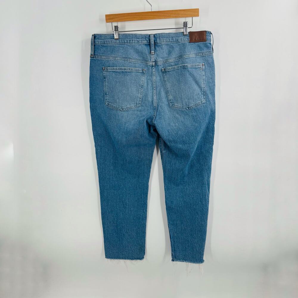 Madewell Medium Wash The Mid-Rise Perfect Vintage Jean Size Raw Hem Size 33 - Picture 3 of 13